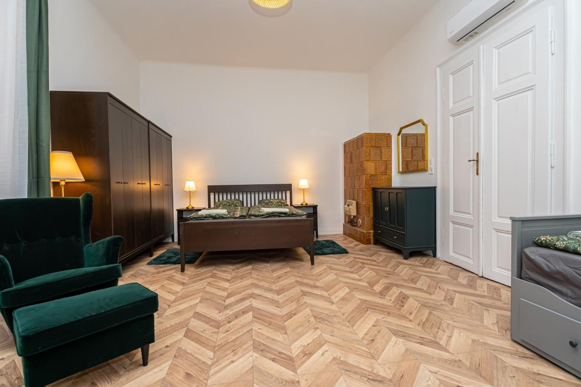 Gozsdu Court Pollack Apartament Budapesta