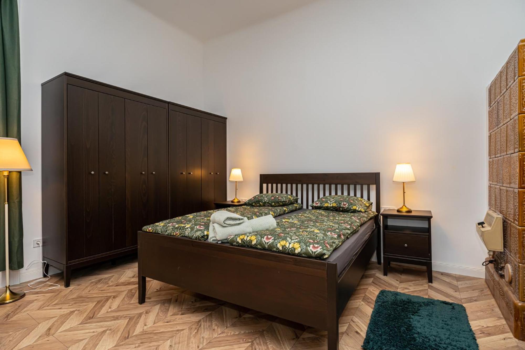 Gozsdu Court Pollack